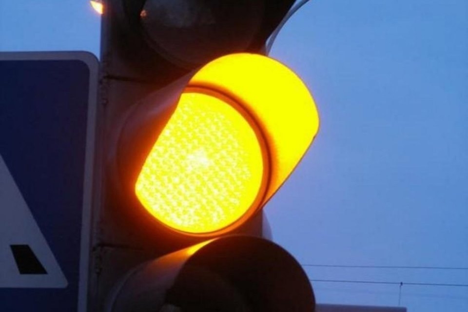 На небезпечному перехресті у Черкасах встановили світлофор