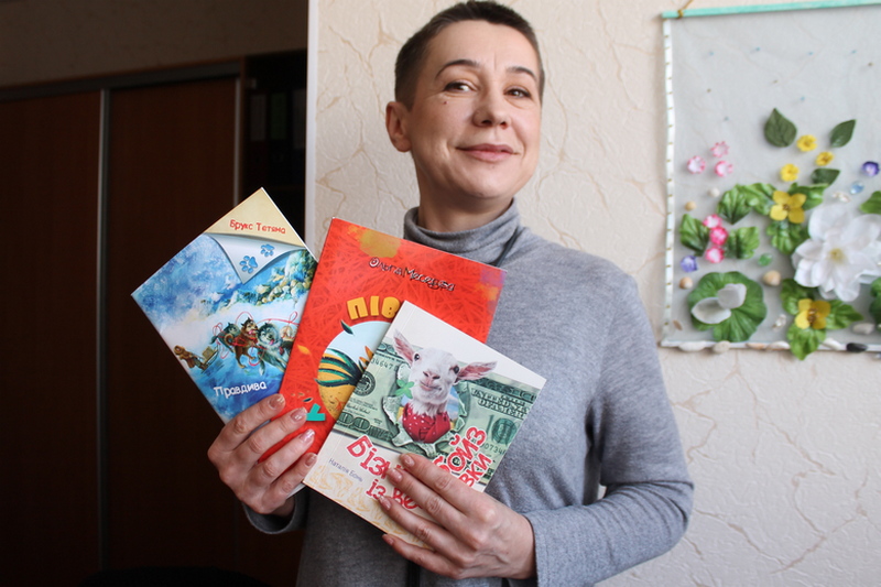 Черкаські письменники читали свої твори школярам