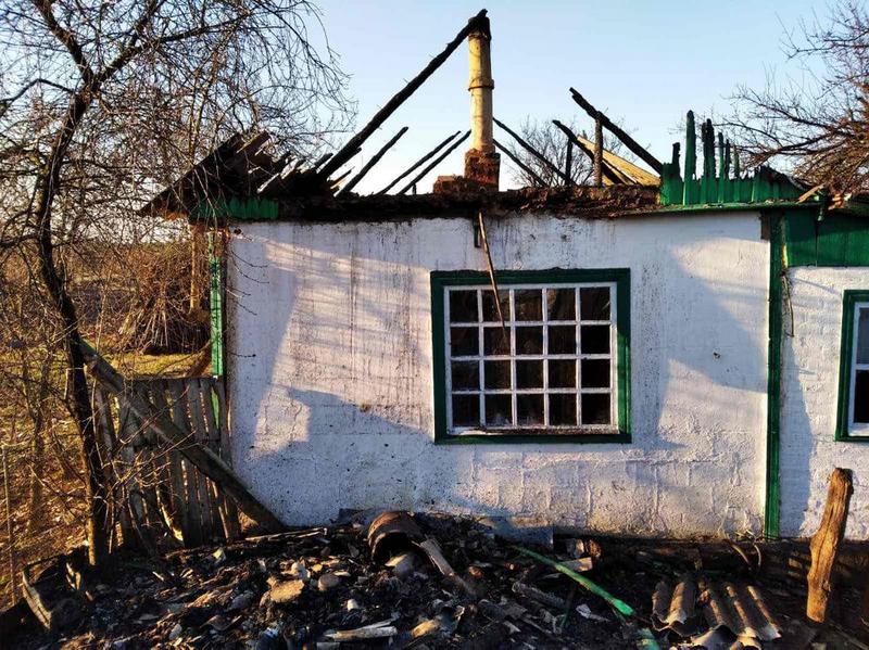 На Смілянщині через електрику згоріла надвірна споруда