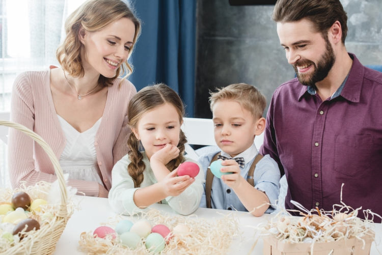 Великдень вдома: святкові родинні ігри