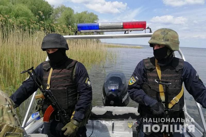 На Черкащині колишній правоохоронець організував незаконний рибний промисел (ВІДЕО)