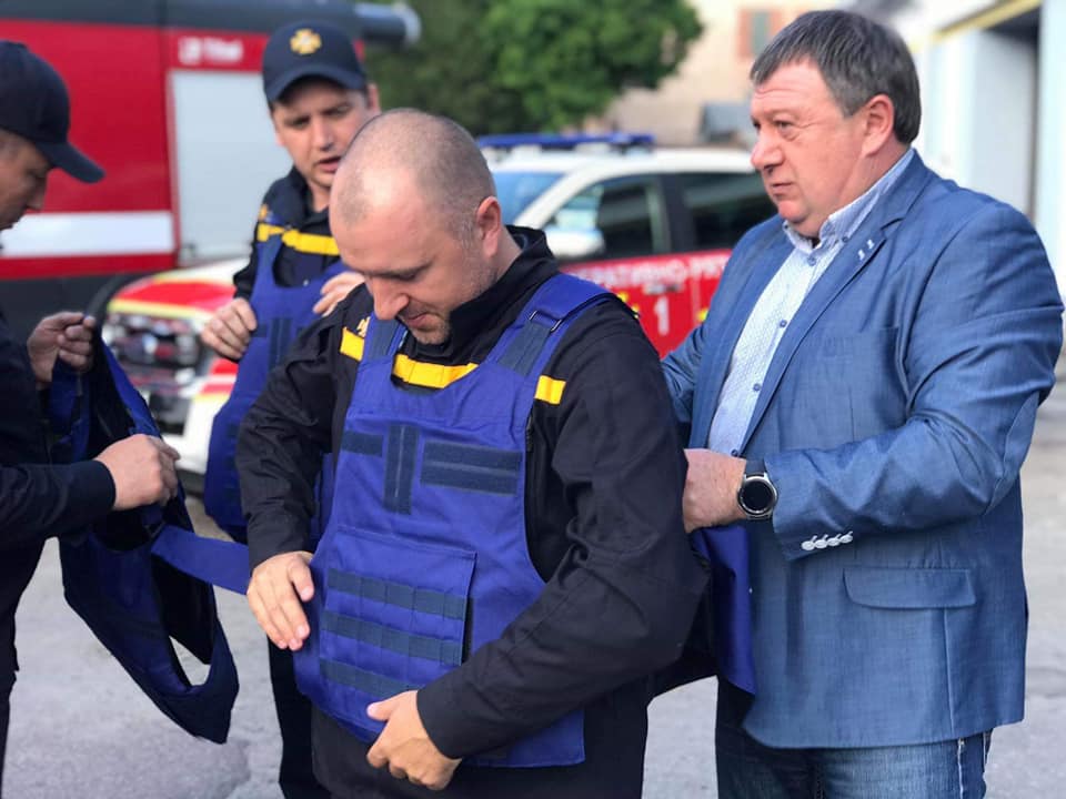 Депутати Черкаської міської ради передали допомогу рятувальникам