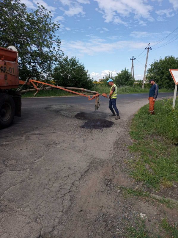 На Тальнівщині ремонтують дороги у межах Великого будівництва