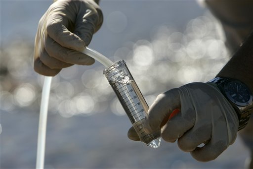 Європейські експерти вперше проаналізують воду із Дніпра на забруднюючі речовини