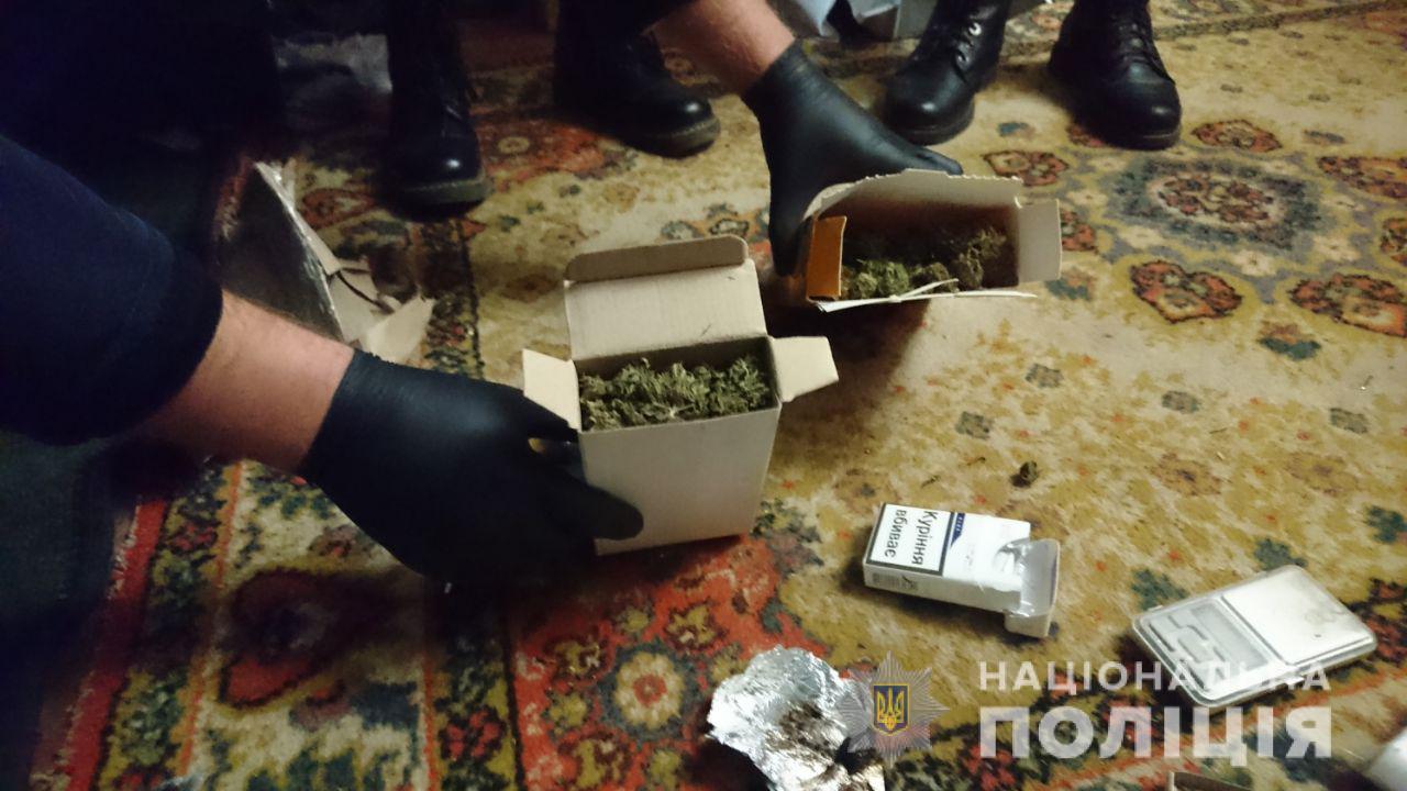 На Черкащині заарештували чоловіка з наркотиками (ФОТО)