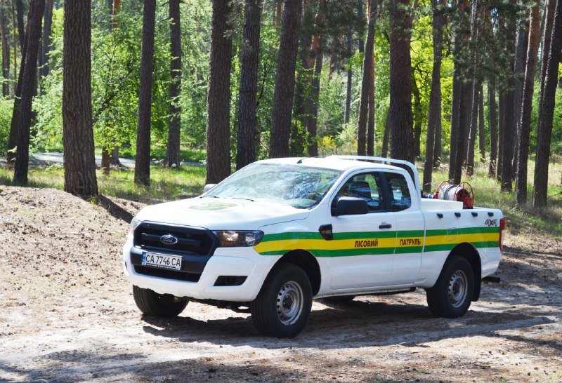 У всіх держлісгоспах області лісівники здійснюють попереджувальні заходи для недопущення пожеж