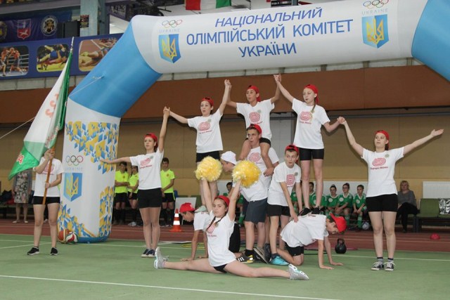 Команди черкаських навчальних закладів запрошують до участі в конкурсі «Олімпійське лелеченя»