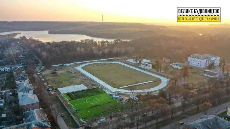 У Ватутіному відбудовують стадіон «Шахтар»