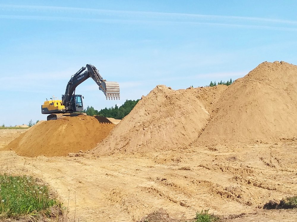 На Черкащині чоловік видобував пісок у національному парку