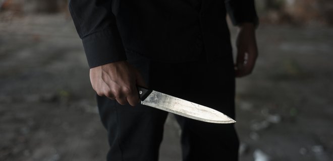 Різанина в магазині: на Черкащині чоловік напав з ножем на покупців