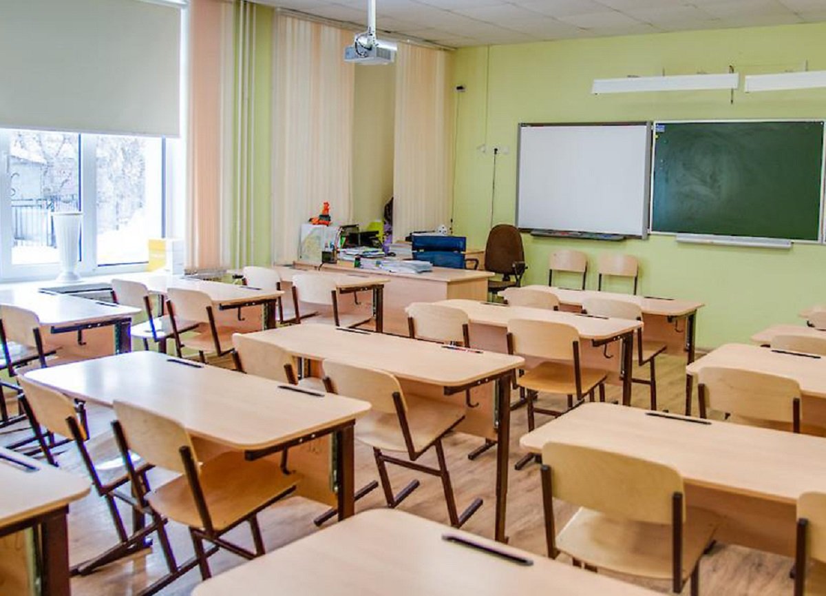 У МОН рекомендують учнів 5−11 класів та студентів перевести на дистанційне навчання