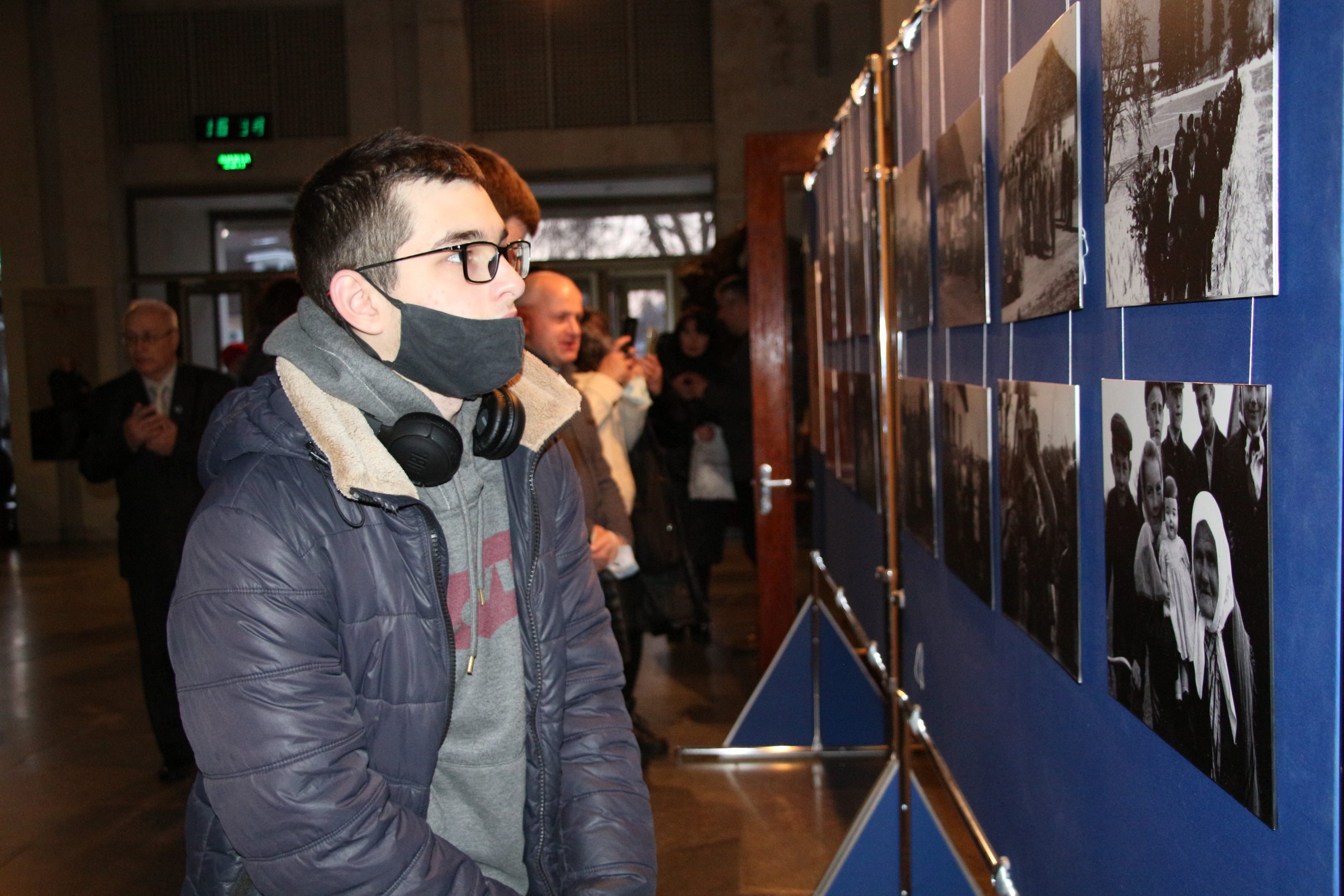 Історія у світлинах: у Черкасах презентували виставку «Село у відрогах Холодного Яру»