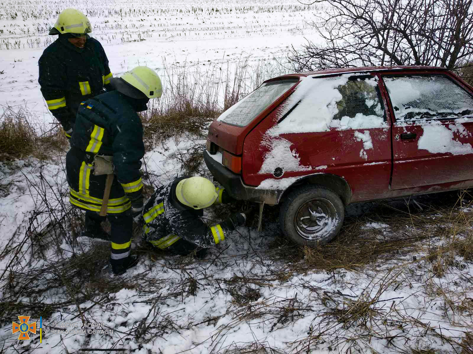 Рятувальники Черкащини ліквідували наслідки двох ДТП