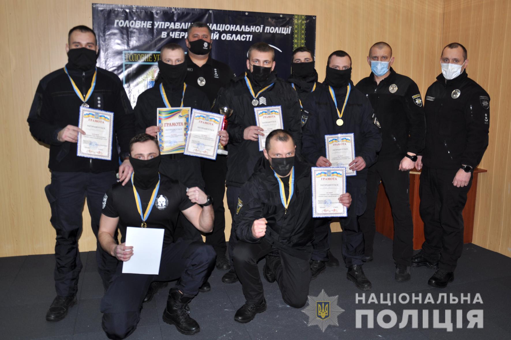 У Черкасах провели чемпіонат з гирьового спорту серед поліцейських