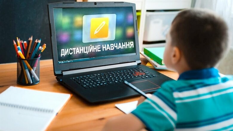 Майже 3 мільйони українських учнів приступили до навчання