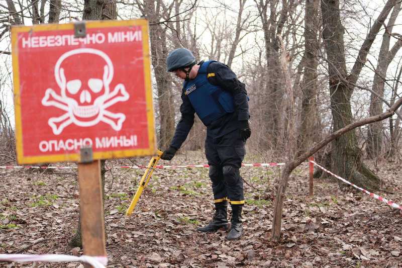 Черкаські лісівники навчалися поводитися з вибухонебезпечними речовинами