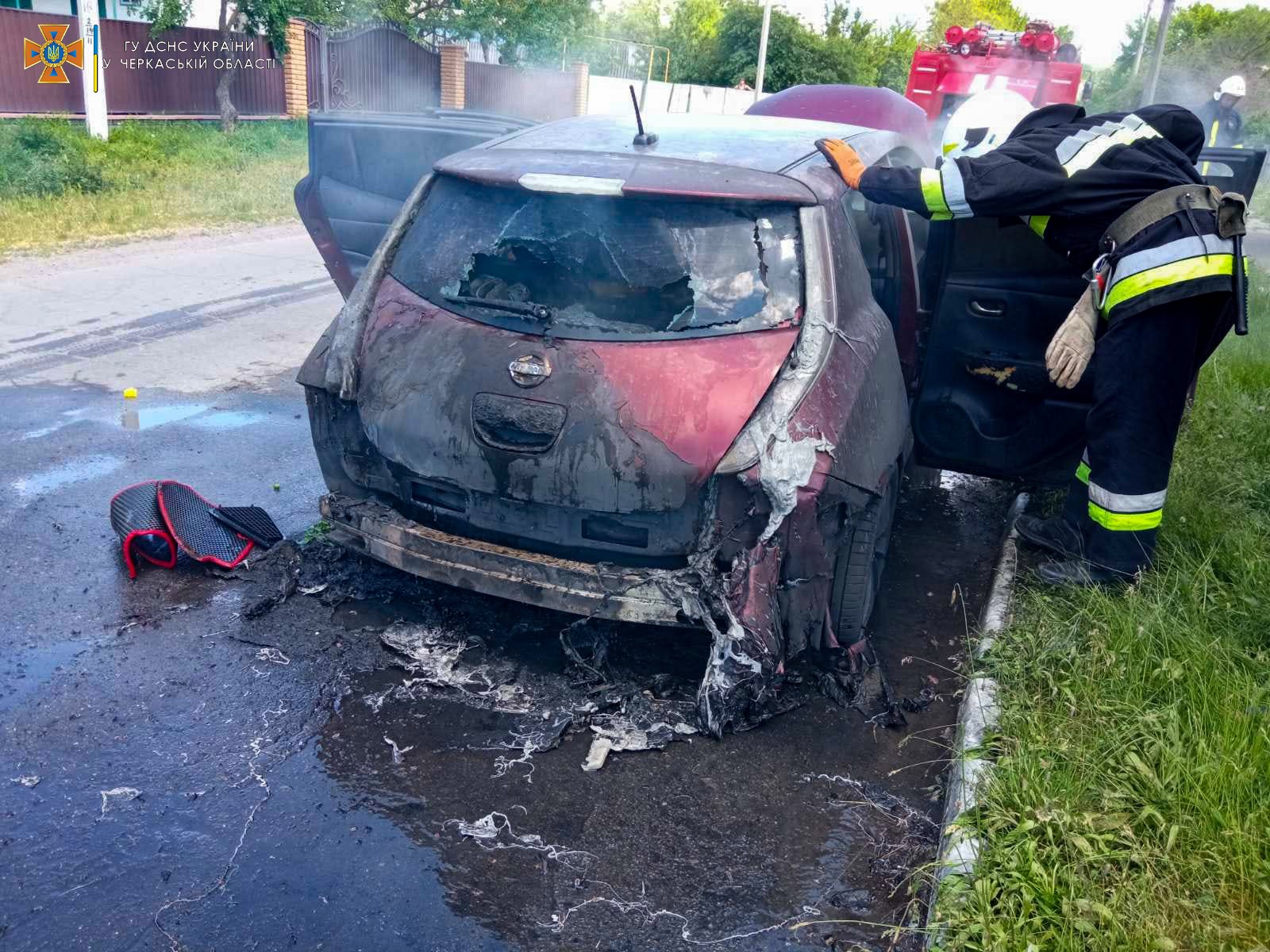 На Звенигородщині загасили пожежу автомобіля