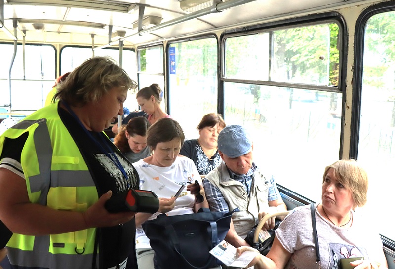 У черкаських тролейбусах розпочали роботу контролери