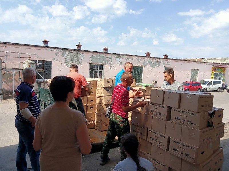 Понад 17 тонн гуманітарної допомоги передали для переселенців, які проживають в області