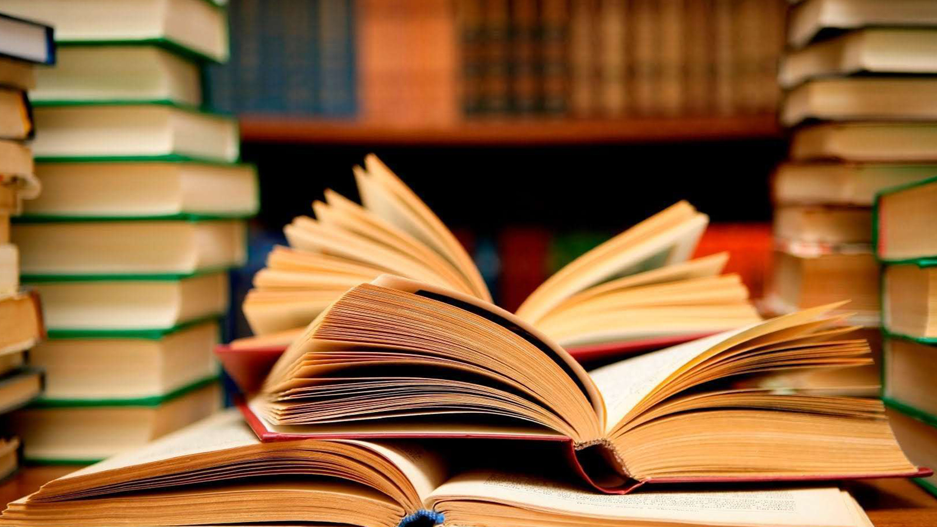 Черкащанам пропонують подарувати бібліотекам книги українською мовою
