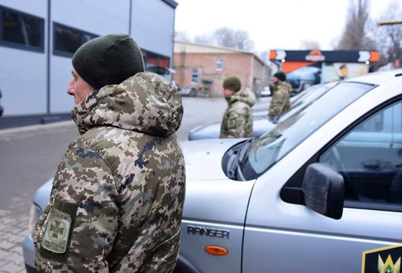 Чергове автопідсилення від Черкащини передали захисникам України
