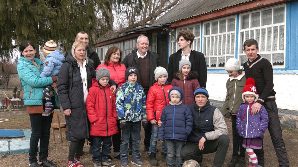 Боялися за дітей: багатодітна родина з Донеччини переїхала на Черкащину