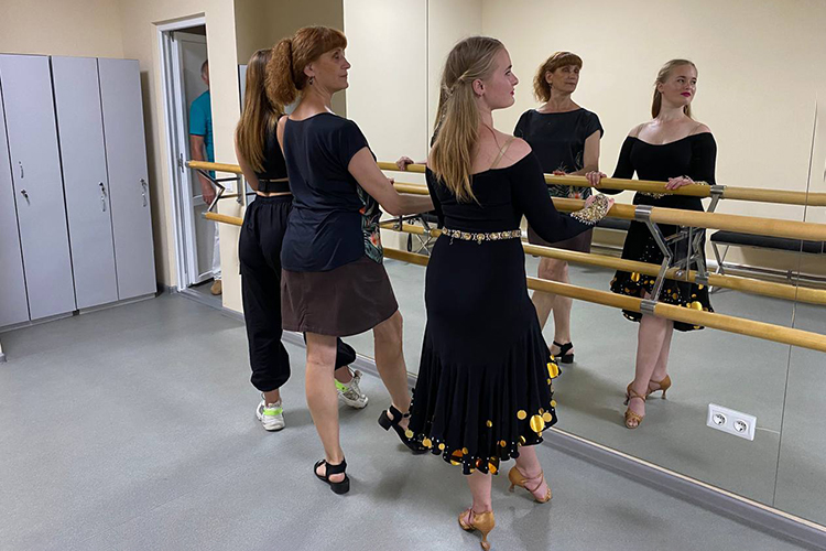 У Черкаському виші почали навчати професійних танцюристів