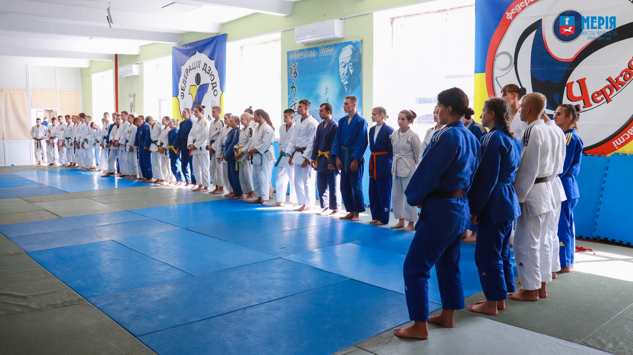 Майже 100 кращих дзюдоїстів змагаються у Черкасах на чемпіонаті