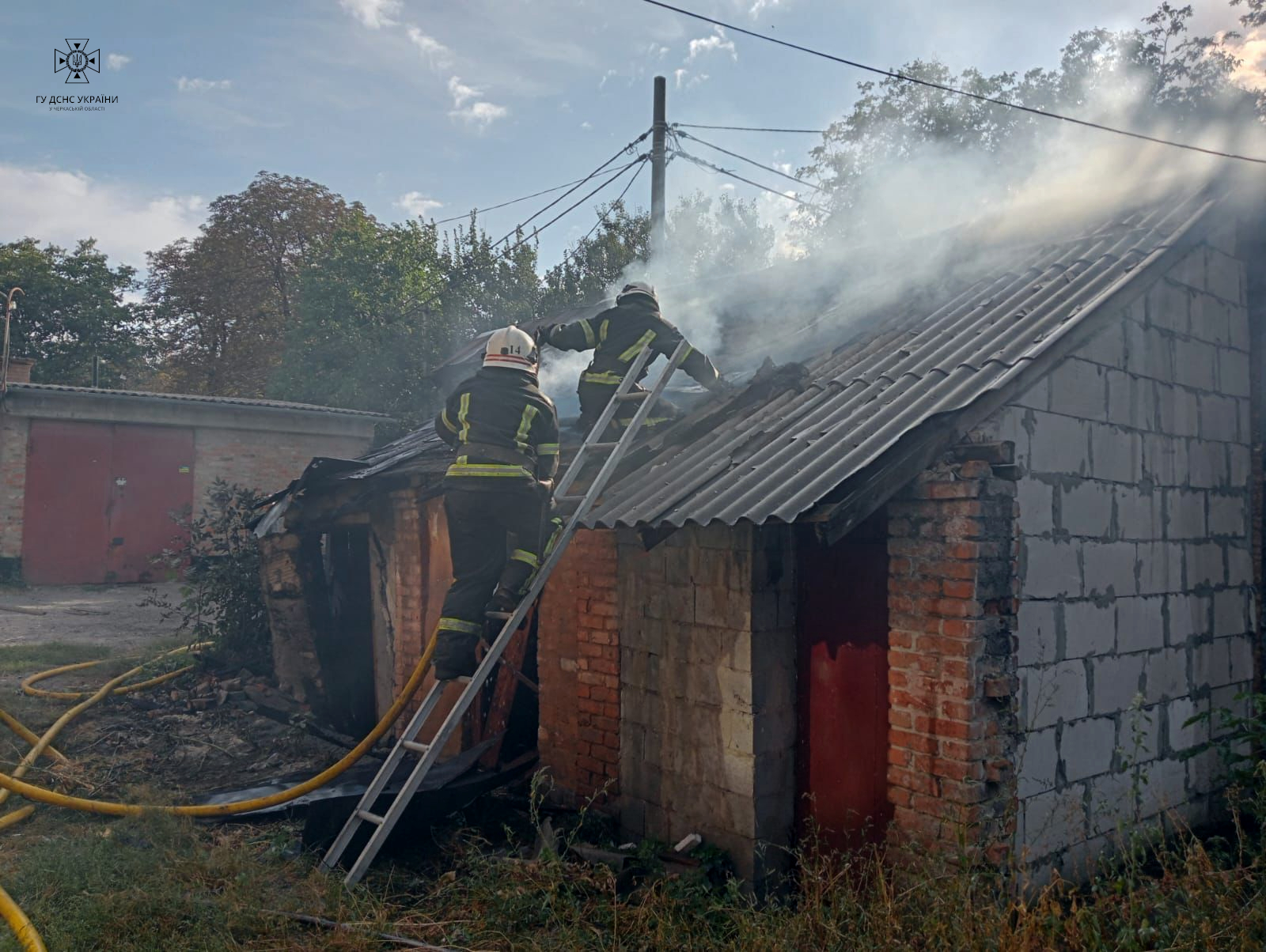 Рятувальники в Черкаській області ліквідували 4 пожежі в приватному секторі