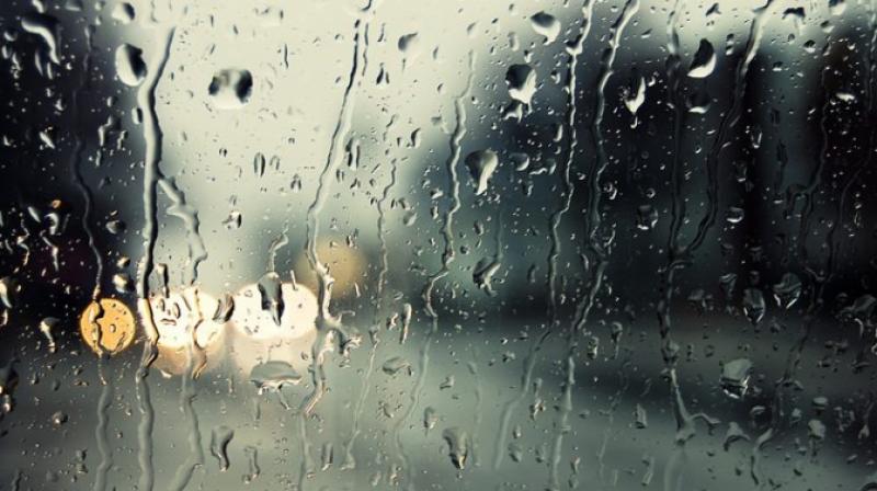 Можливі короткочасні дощі: прогноз погоди в області у понеділок