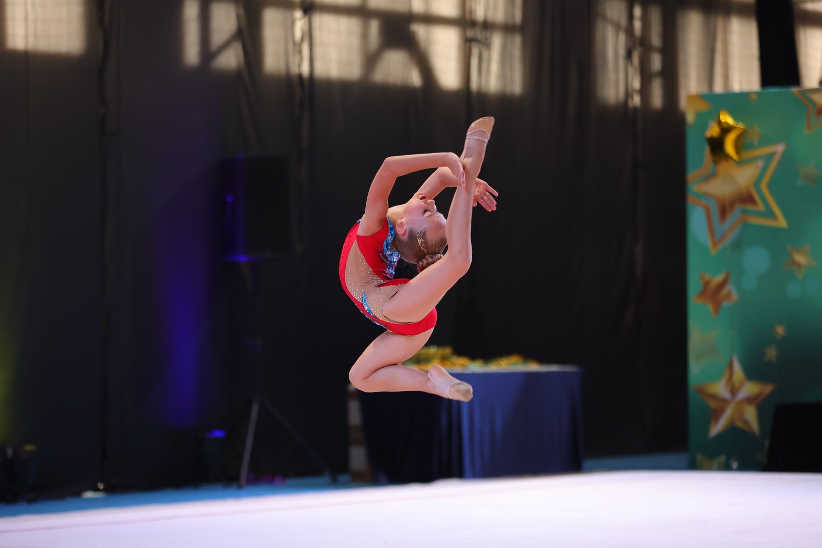 Юні черкаські спортсменки вибороли низку нагород із художньої гімнастики