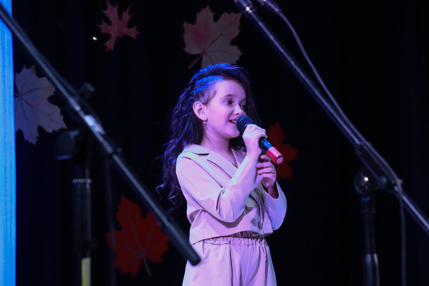 «Маленькі серця творять добро»: юна черкащанка організувала благодійний концерт