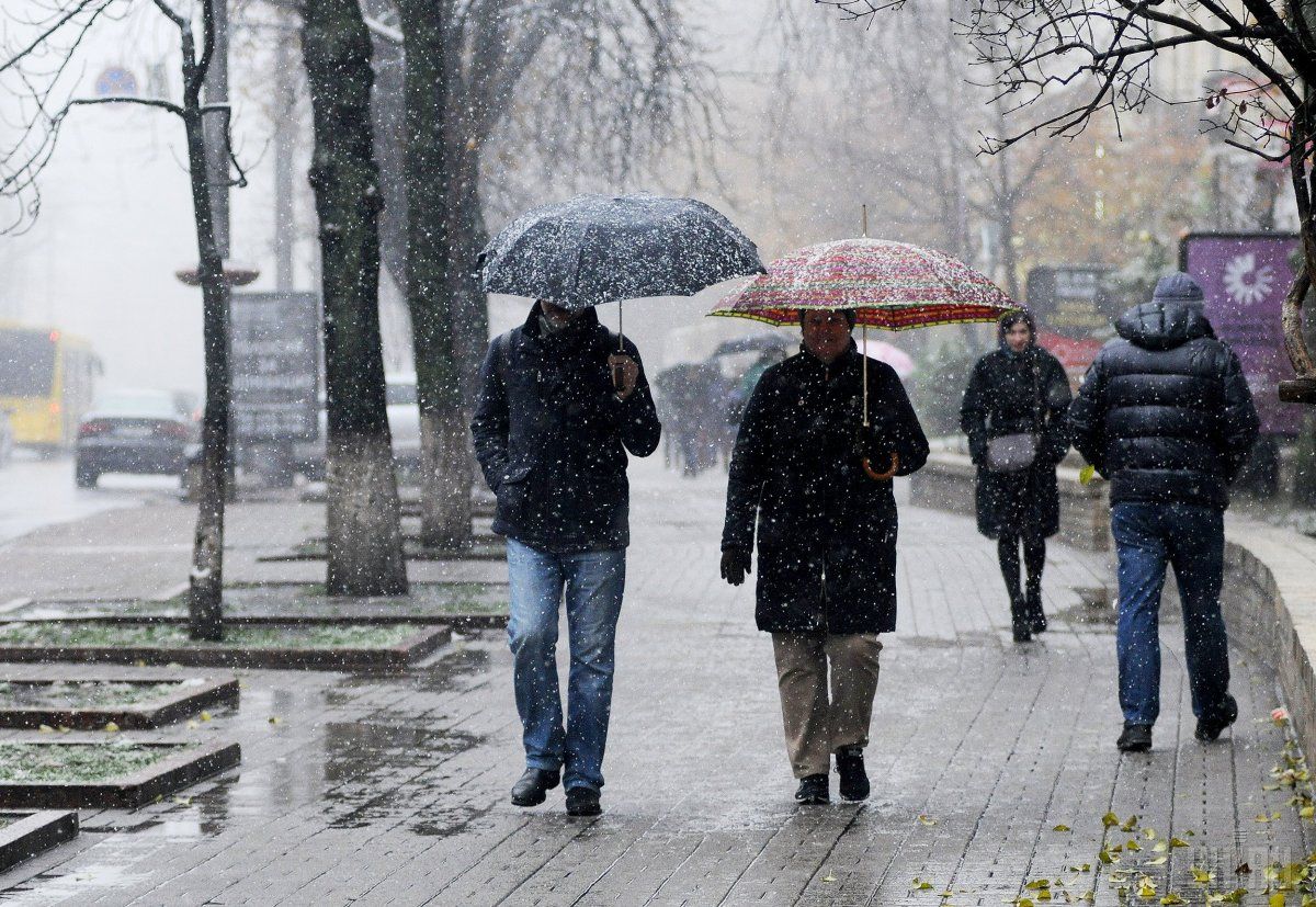 Невеликий дощ та мокрий сніг прогнозують у Черкаській області