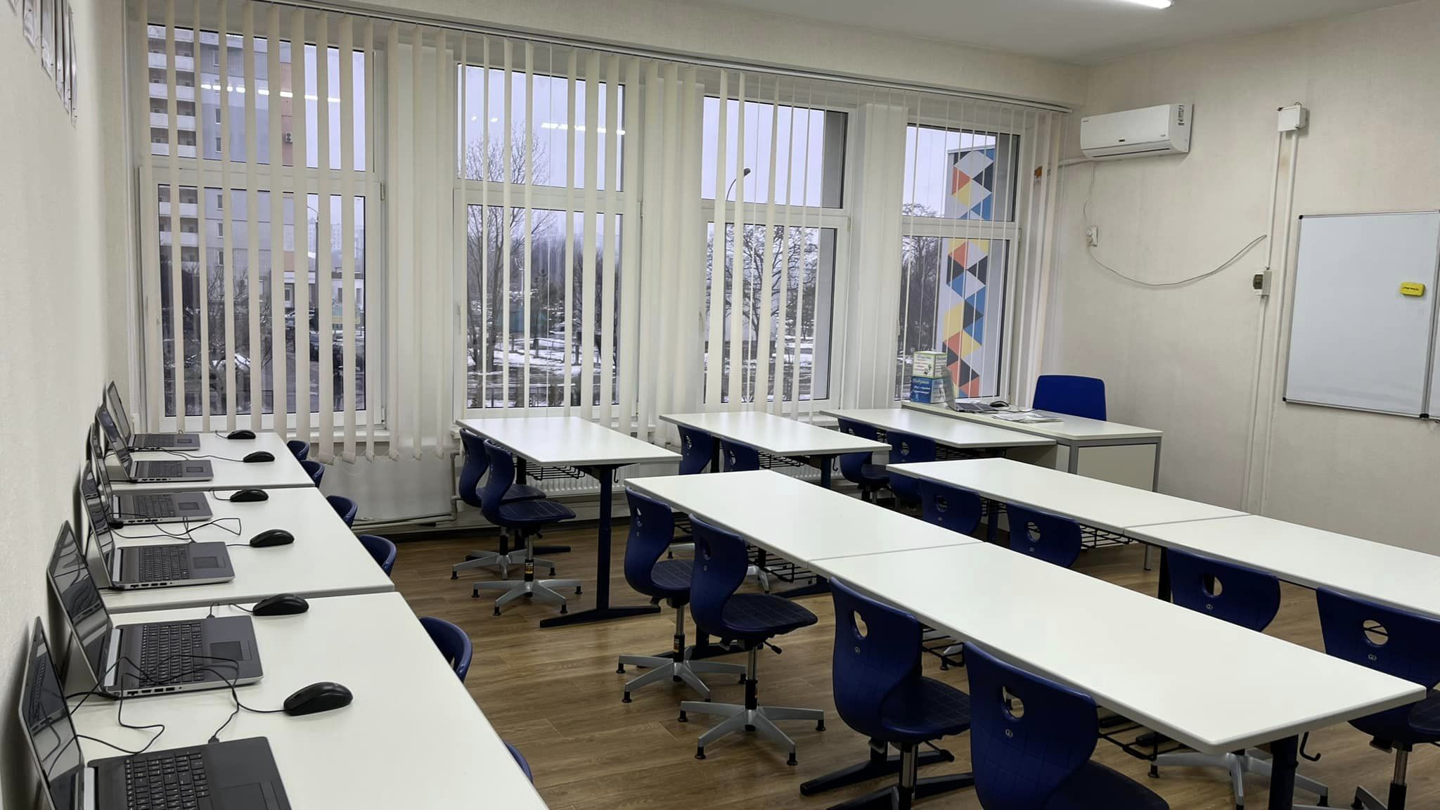В одній із черкаських шкіл облаштували сучасний кабінет інформатики