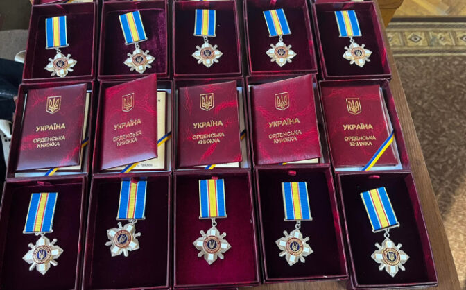 Родинам загиблих захисників із Звенигородщини вручили нагороди