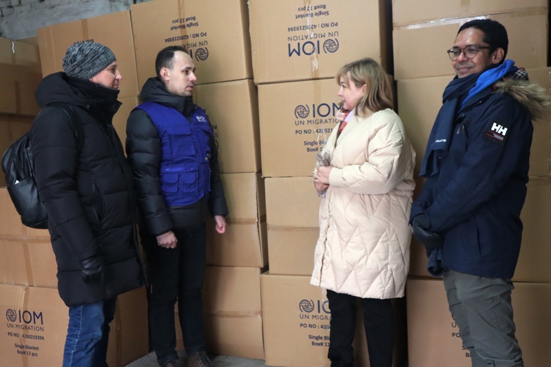 Вимушено переміщеним особам, які проживають на Черкащині, передали вантаж допомоги