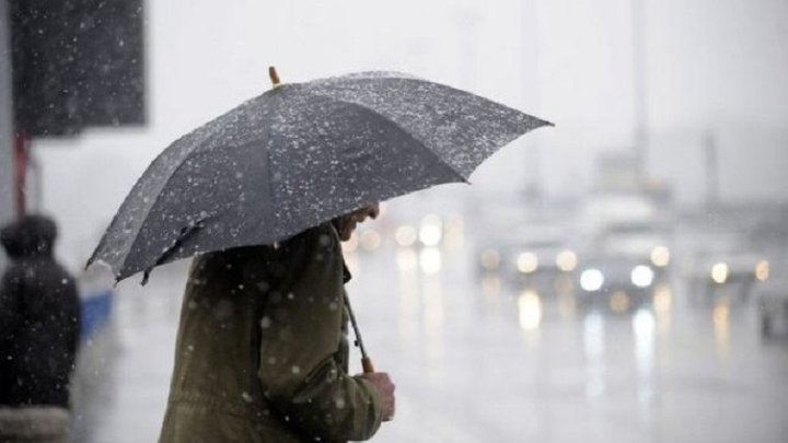 Дощ, мокрий сніг та пориви вітру: прогноз у понеділок на Черкащині