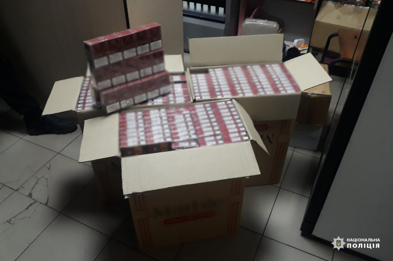 Черкаські правоохоронці вилучили із незаконного обігу 1 500 пачок цигарок
