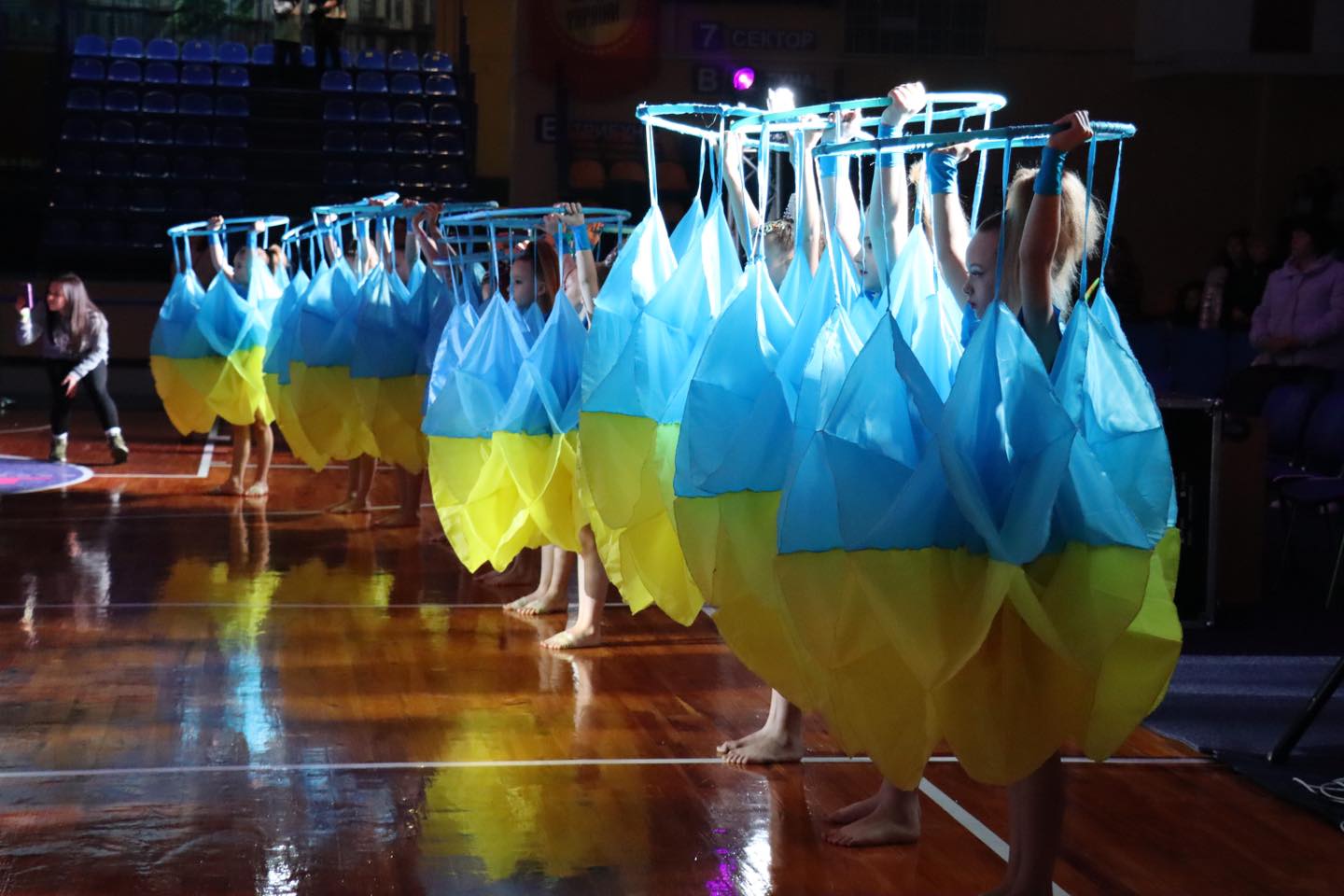 «Весняний вітер − 2024»: у Черкасах змагаються на Всеукраїнському фестивалі та змаганнях із сучасної хореографії