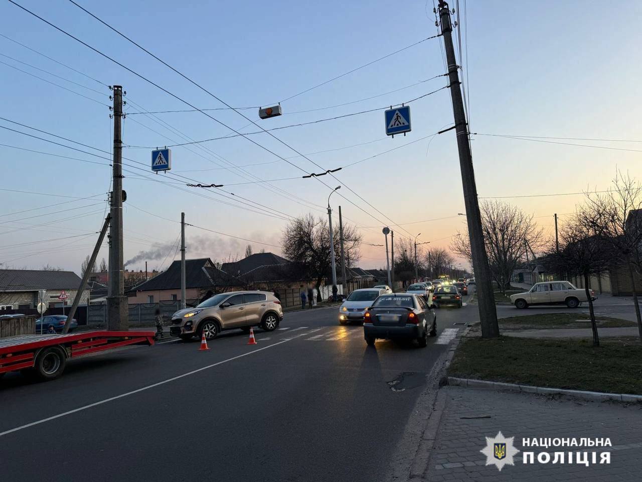 Аварія на перехресті в Черкасах: мотоцикліста госпіталізували