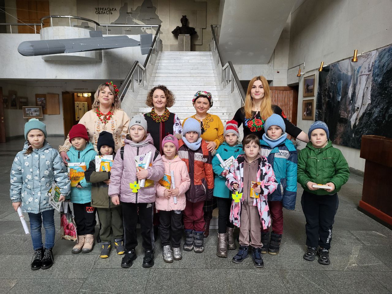 Зустрічі дітей переселенців у Черкаському краєзнавчому музеї стали традиційними