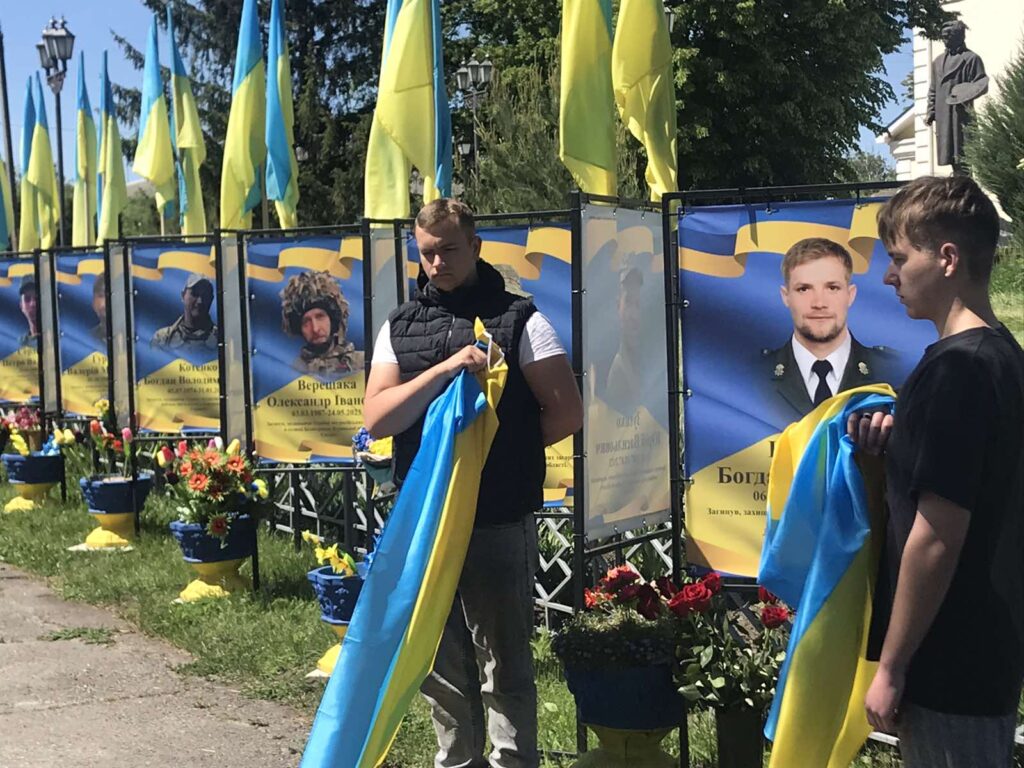 На Звенигородщині відкрили меморіальні стенди двом воїнам