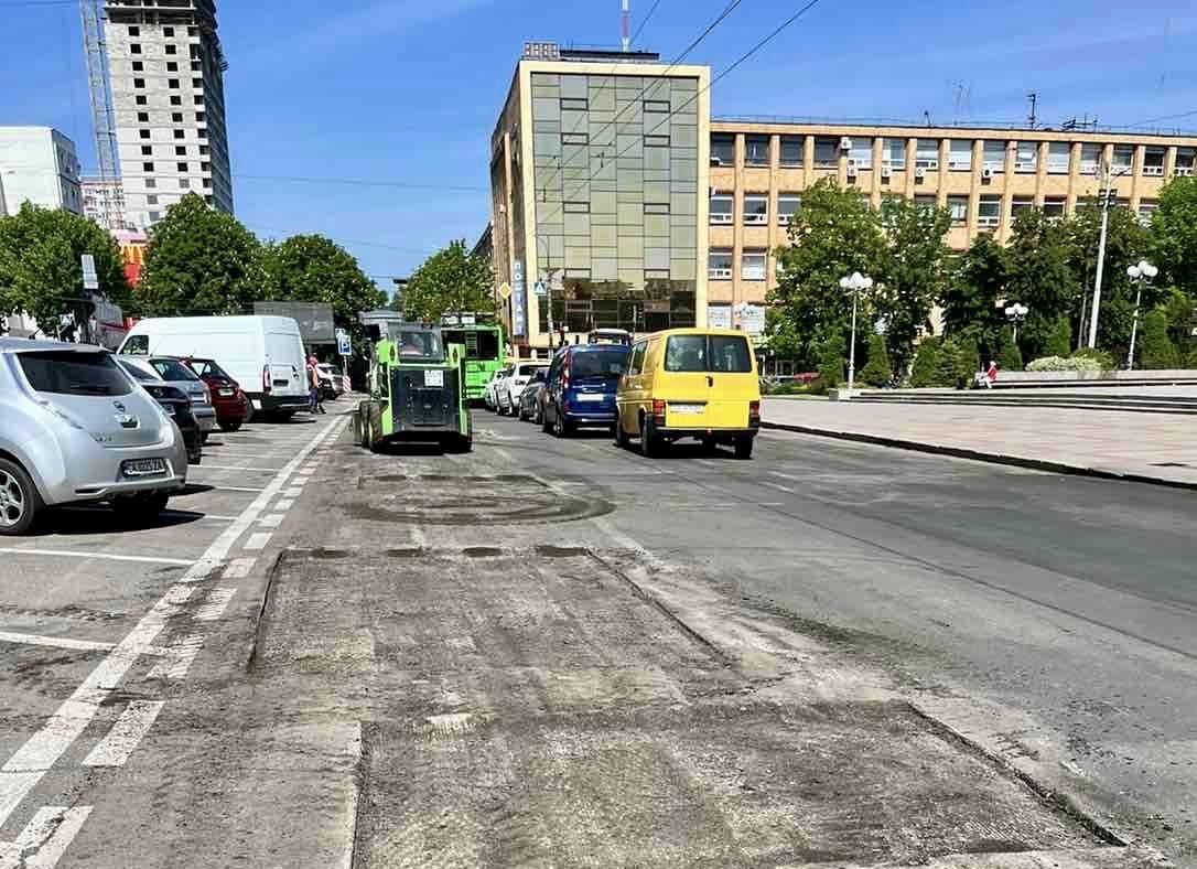 Водіїв попереджають: на бульварі Шевченка тривають дорожні роботи