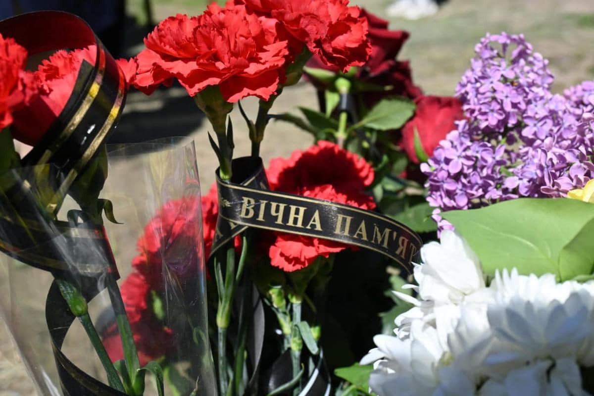 Загинув у день народження: Чигиринська громада попрощалася з воїном