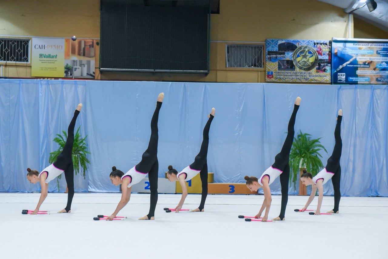 У Черкасах юні спортсменки змагалися на чемпіонаті з художньої гімнастики