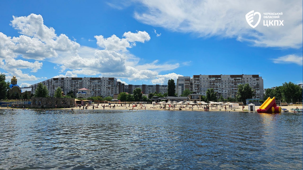 На черкаському пляжі «Соснівський-1» виявили кишкову паличку, а на «Казбетському» – аскариди