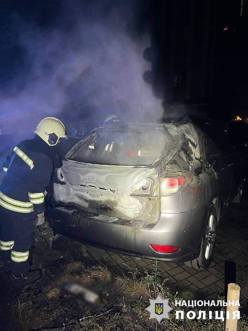 Уночі в Черкасах підпалили автомобіль посадовиці