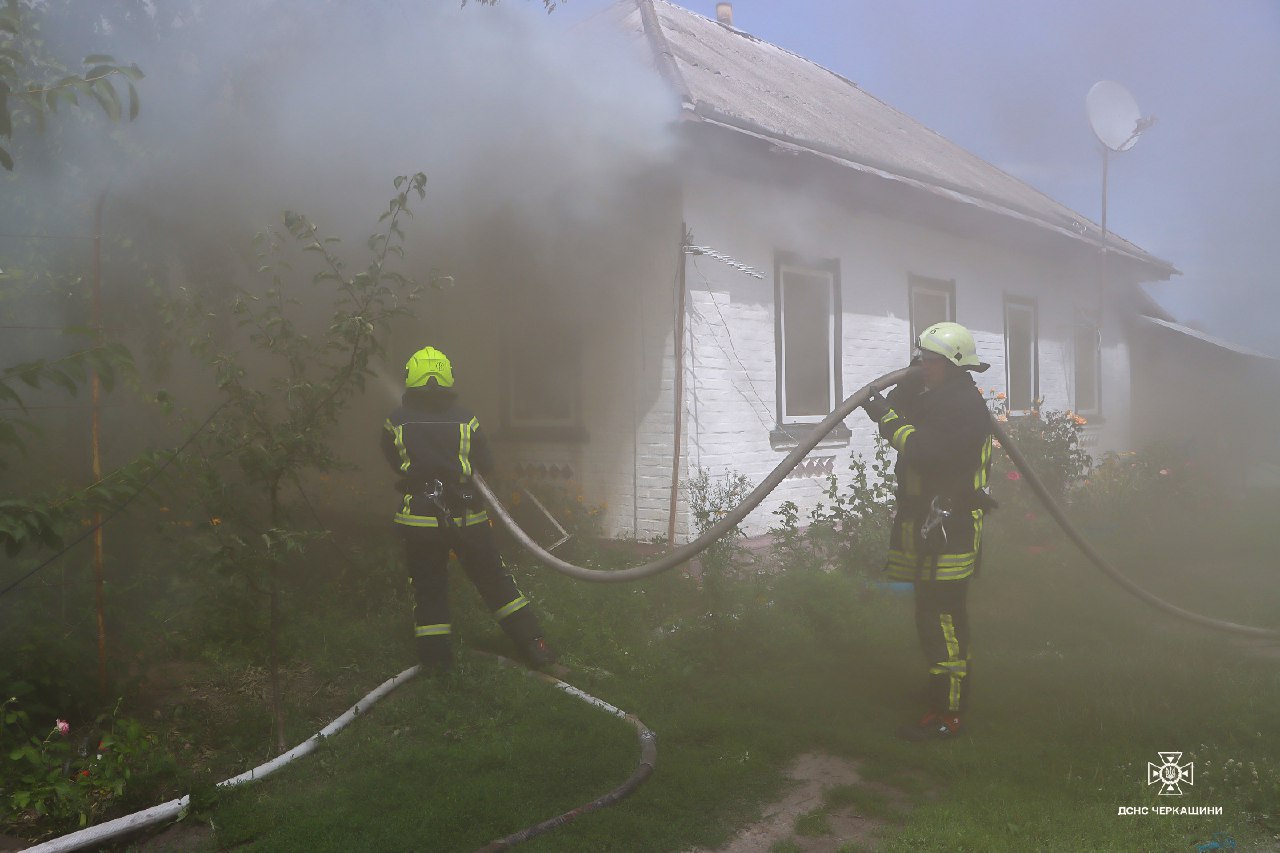 Через дитячі пустощі сталася пожежа в будинку на Чорнобаївщині