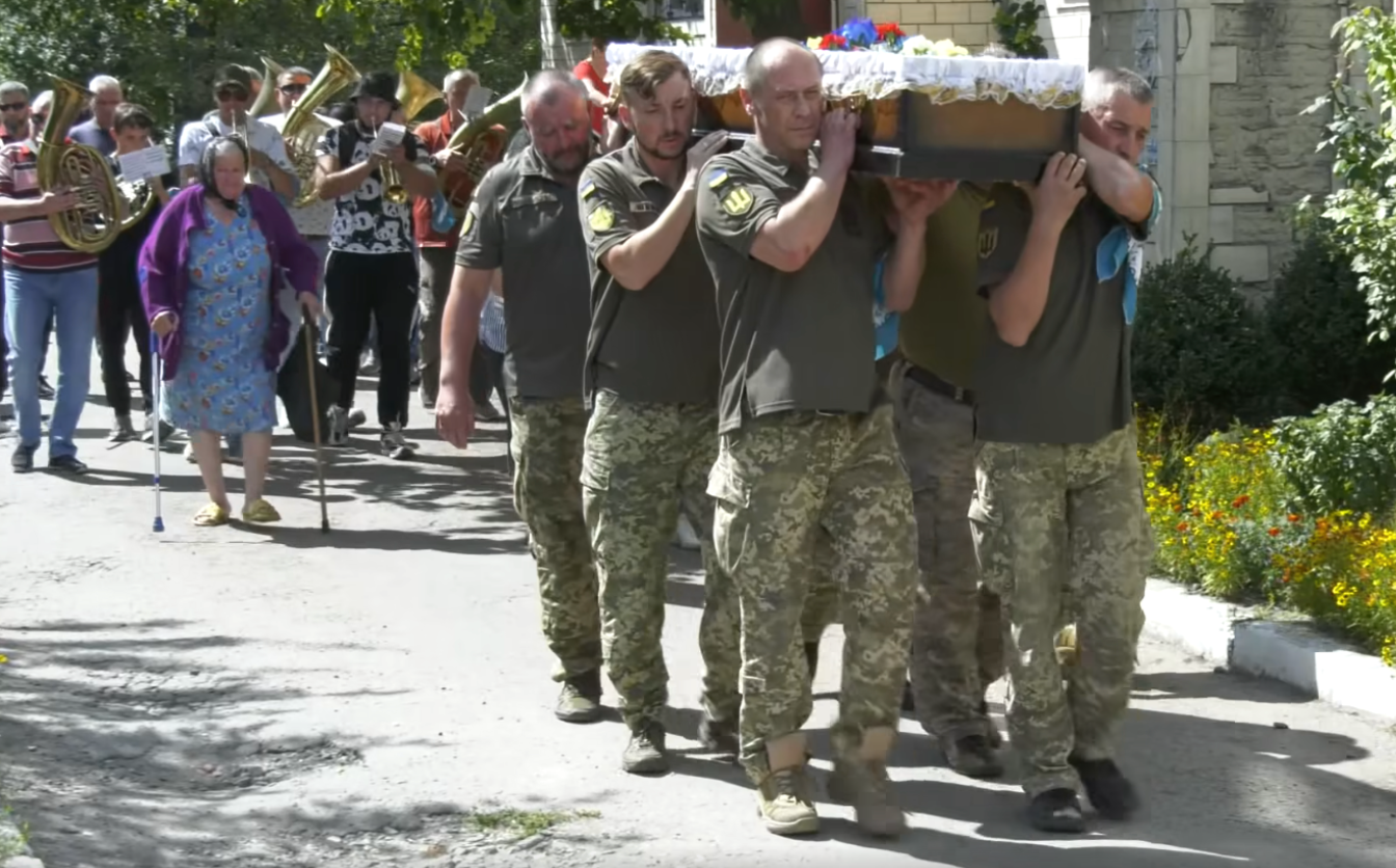 Жашківська громада попрощалася із захисником